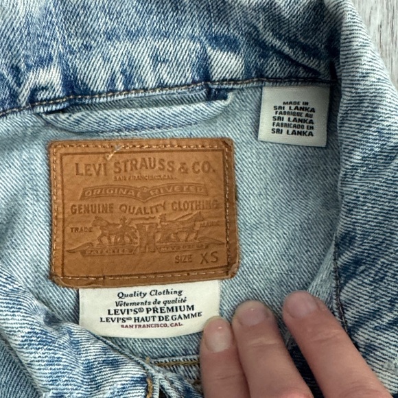 Denim Cropped Jacket - Picture 2 of 3